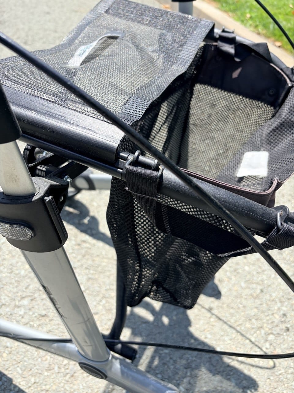 Cadru de mers Rollator Premium Gemino 20 – ultra usor, aluminiu, pliabil cu roți și frâne - imagine 3